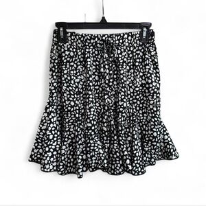 SHEIN Black and White Ruched Bubble Mini Skirt Size Small Ruffle